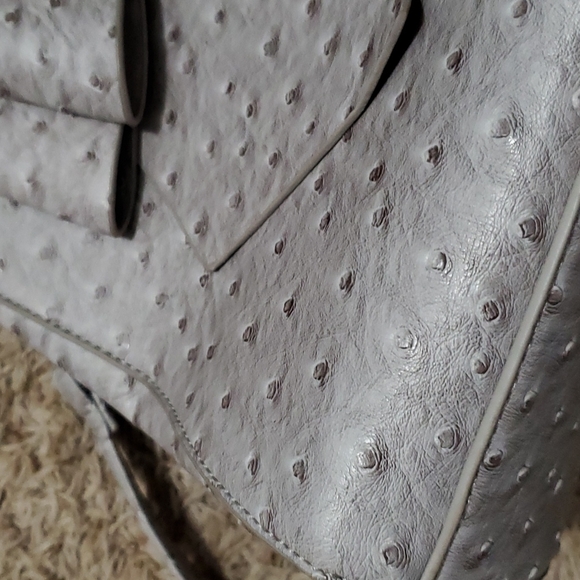 Gray Crossbody Bow Bag Betsey Johnson style - Picture 4 of 4